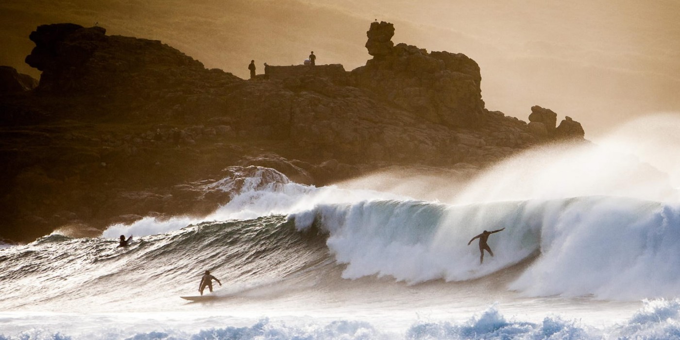 Spectacular Surfing